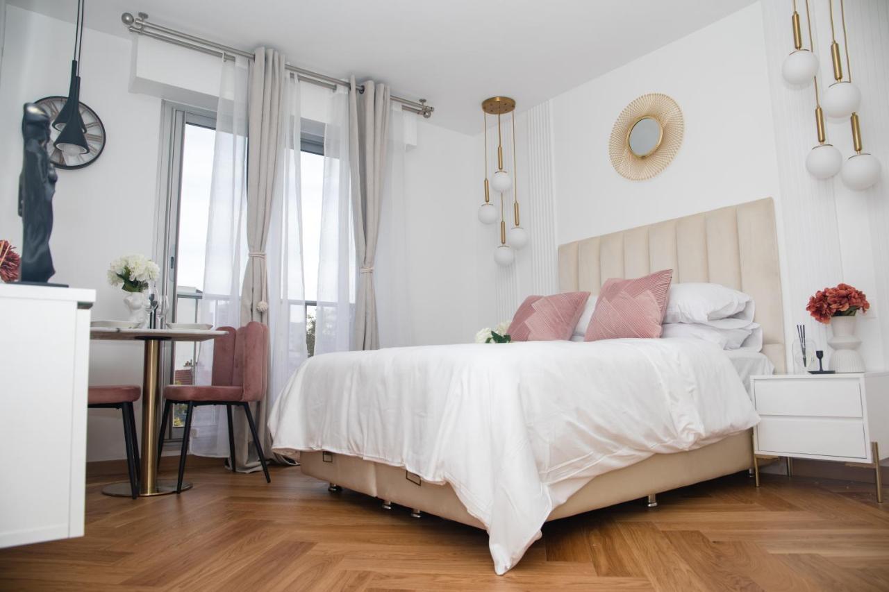 Paris' Premium Romantic Studio Екстер'єр фото